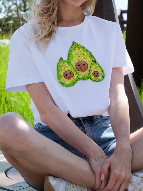 Футболка с авокадо белая