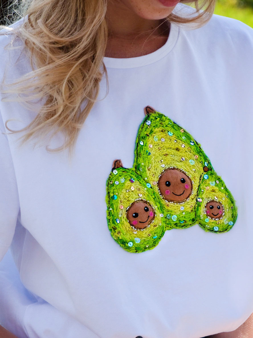 Футболка с авокадо белая