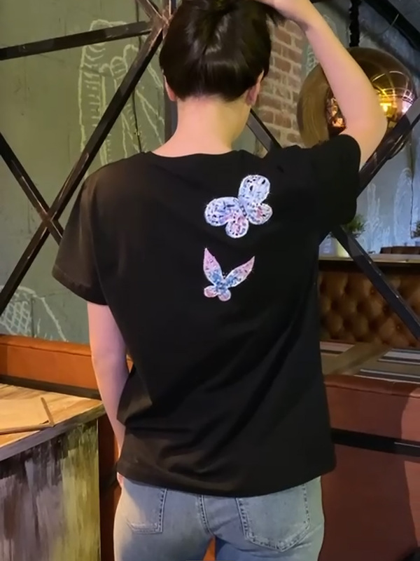 Футболка бабочки холодные оттенки