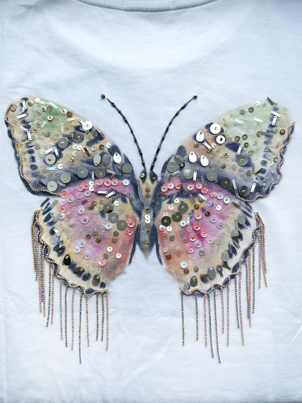 Футболка бабочка на спинке