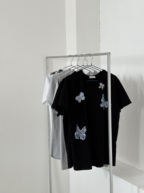 Футболка бабочки холодные оттенки