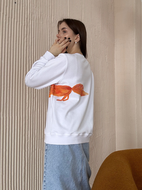 Свитшот лиса белый