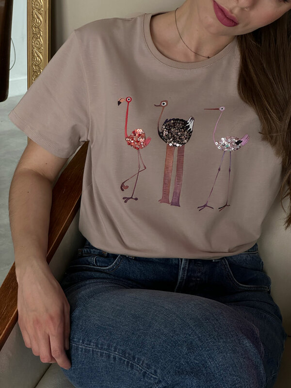 Футболка с птицами бежевая