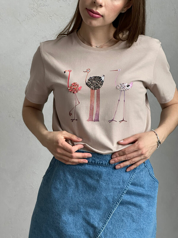 Футболка с птицами бежевая