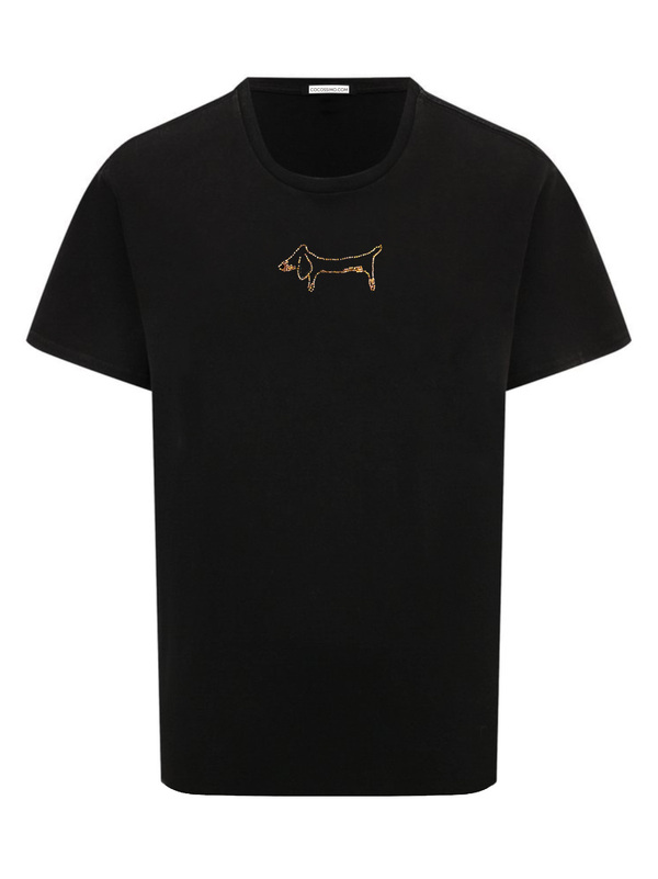 Футболка с вышивкой такса
