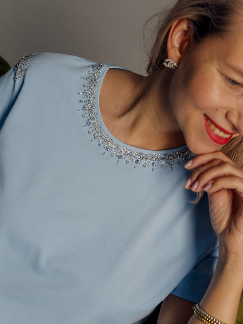 Футболка в стиле CHANEL небесная