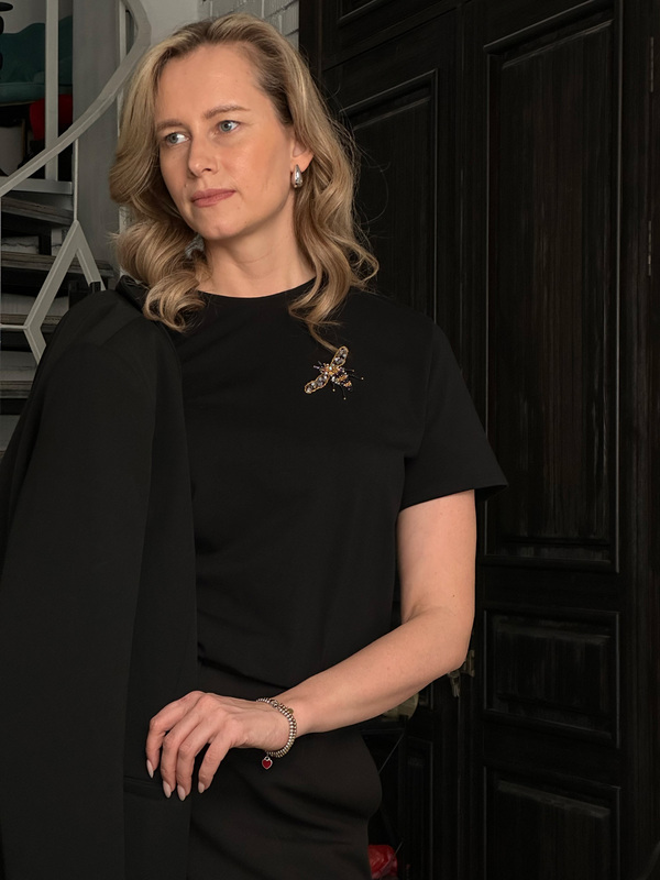 Футболка пчела кутюрная