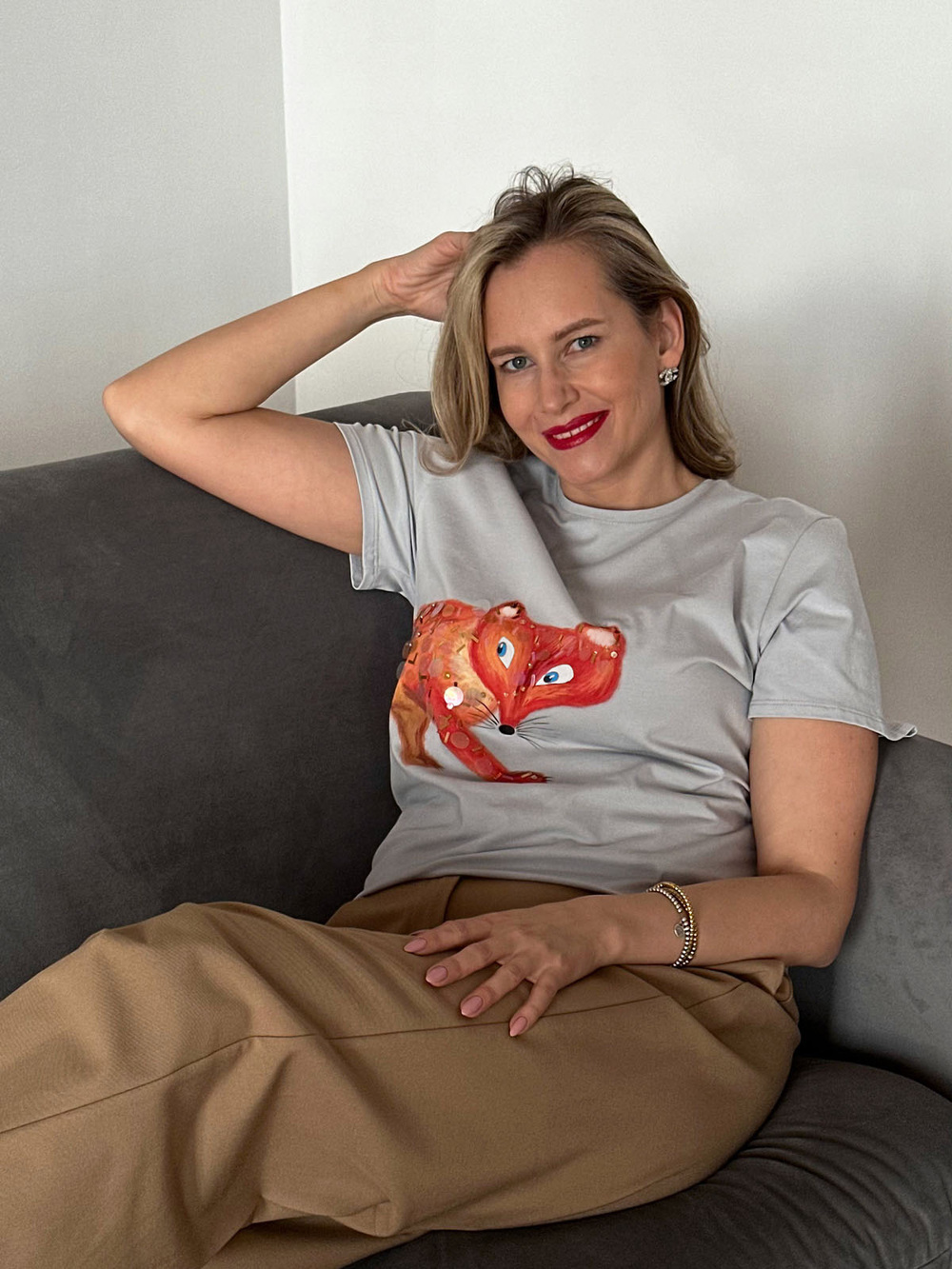 Футболка с лисой серая