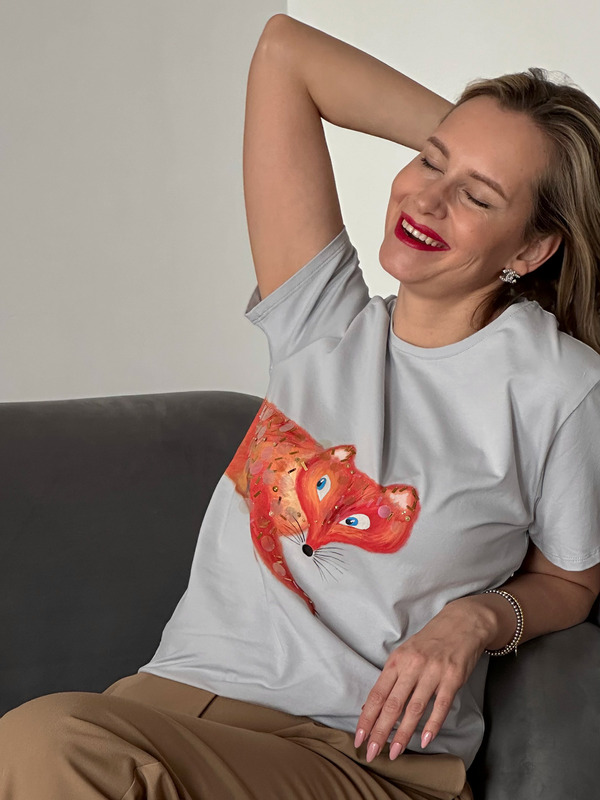 Футболка с лисой серая