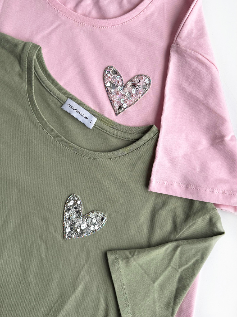 Футболка сердце с вышивкой оливковая