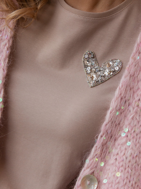 Футболка бежевая с сердцем