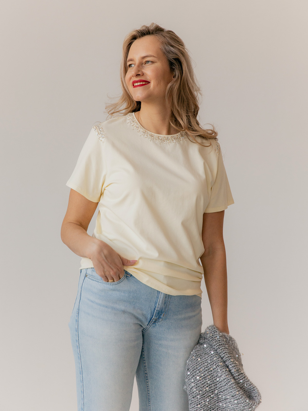 Футболка в стиле CHANEL сливочный