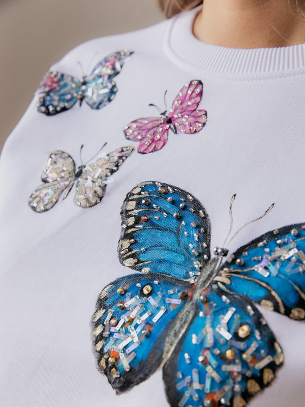 Свитшот с бабочками