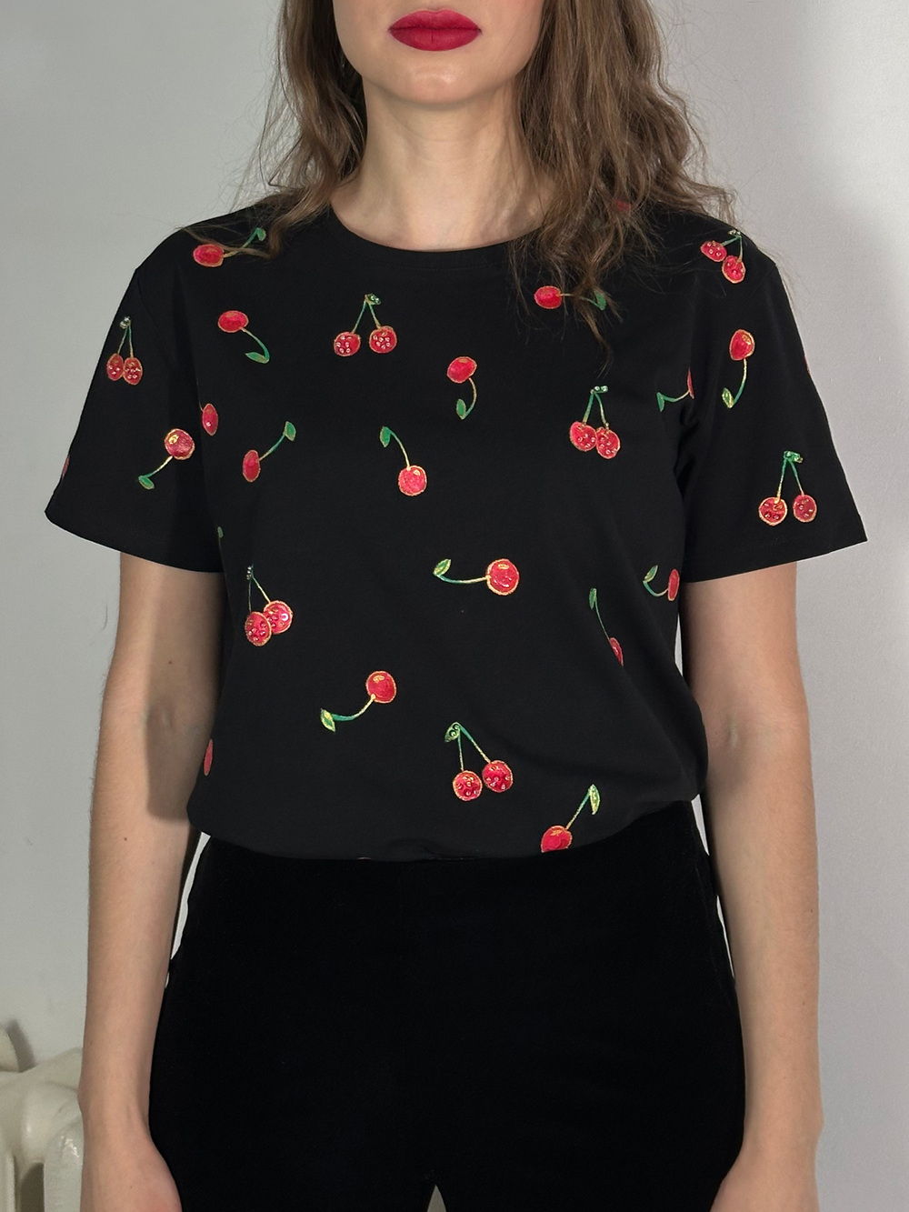 Футболка вишни