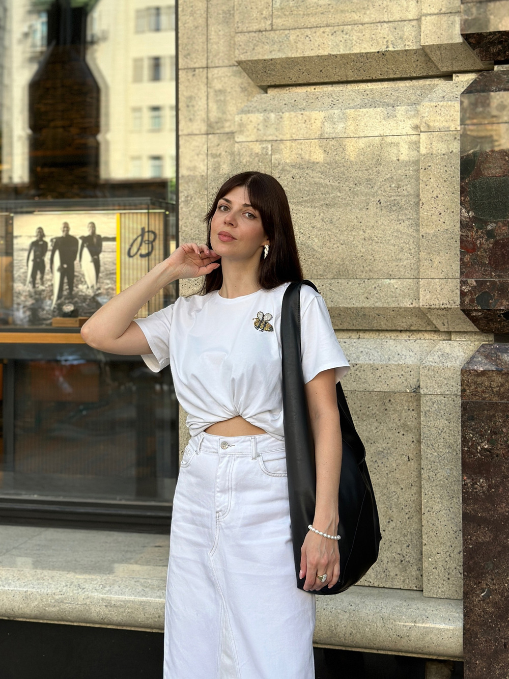 Футболка пчелка белая