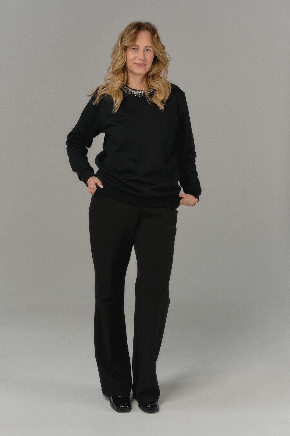 Свитшот в стиле Chanel черный