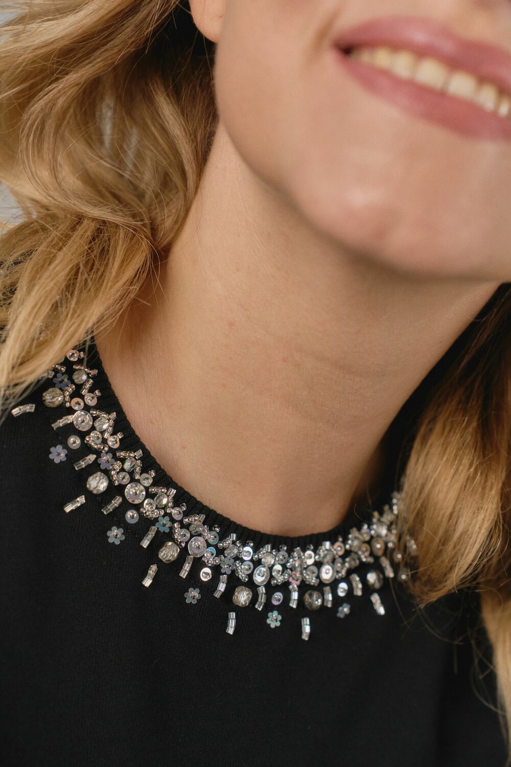 Свитшот в стиле Chanel черный