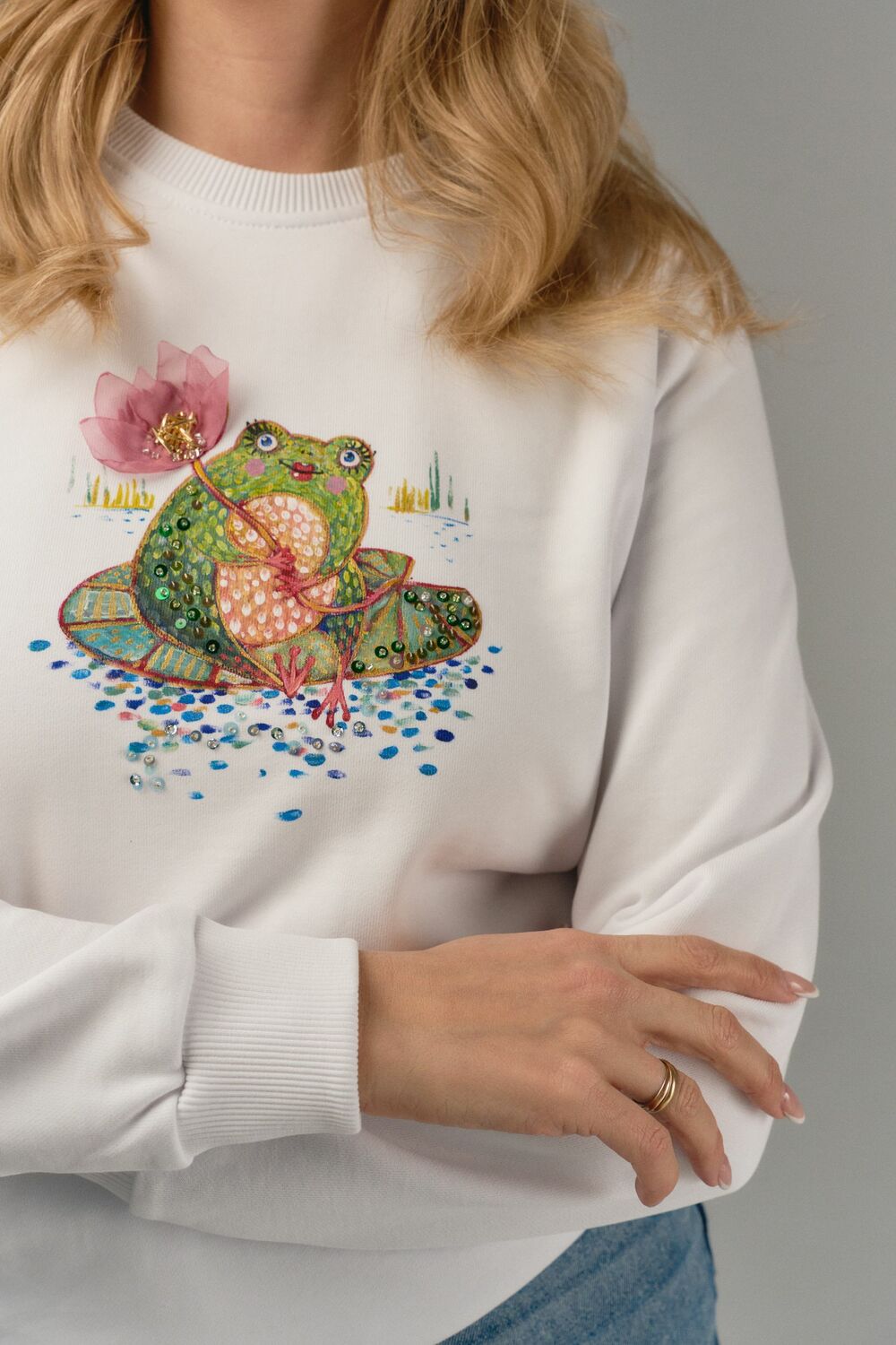 Свитшот с лягушкой