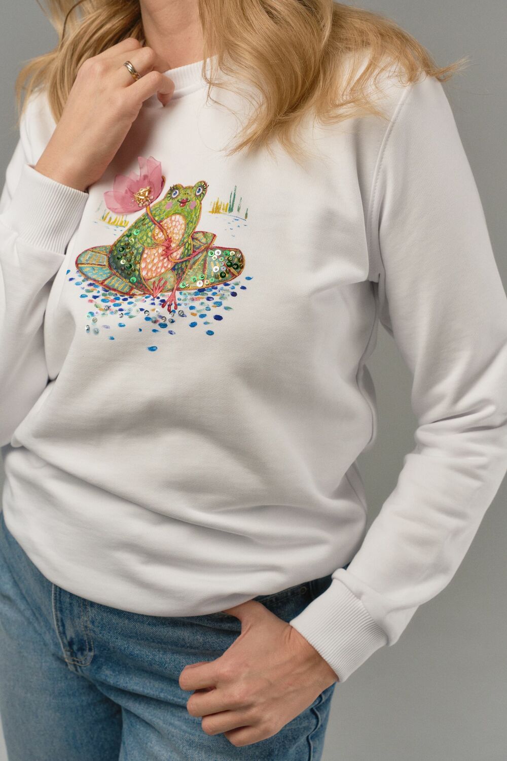 Свитшот с лягушкой