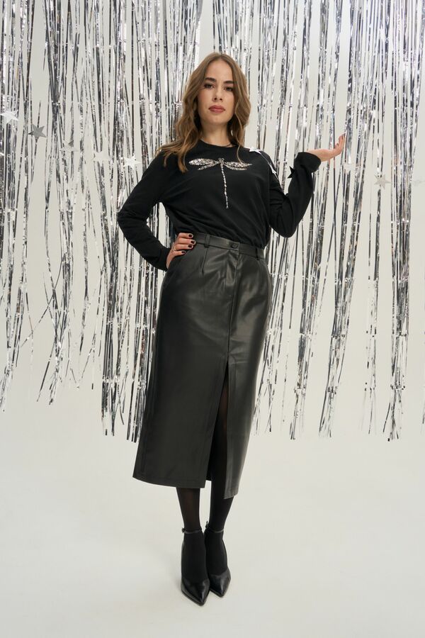 Лонгслив черный со стрекозой