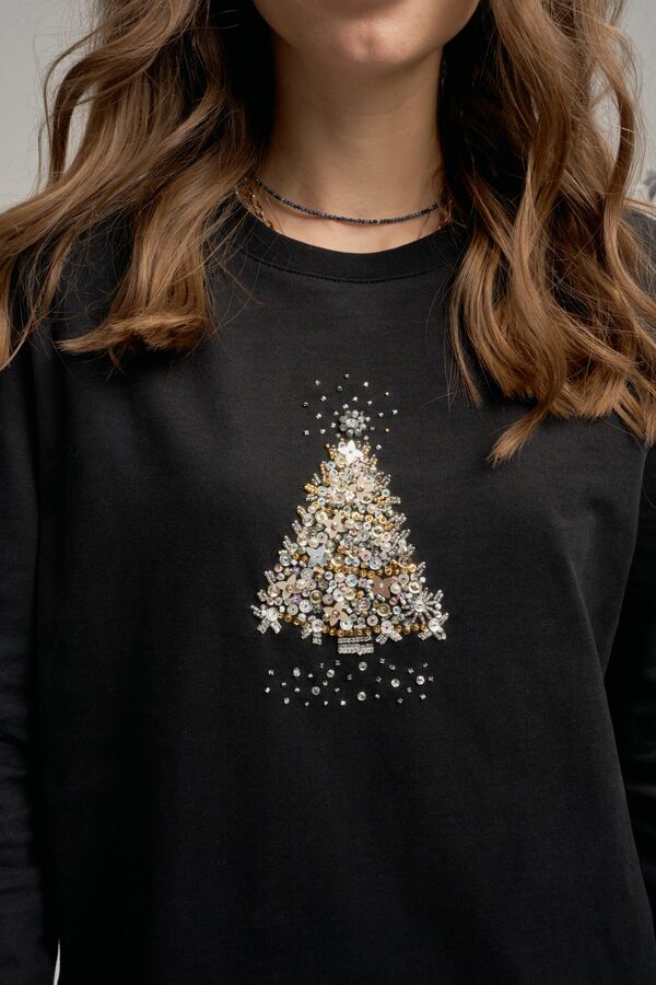 Лонгслив с вышивкой ёлочка