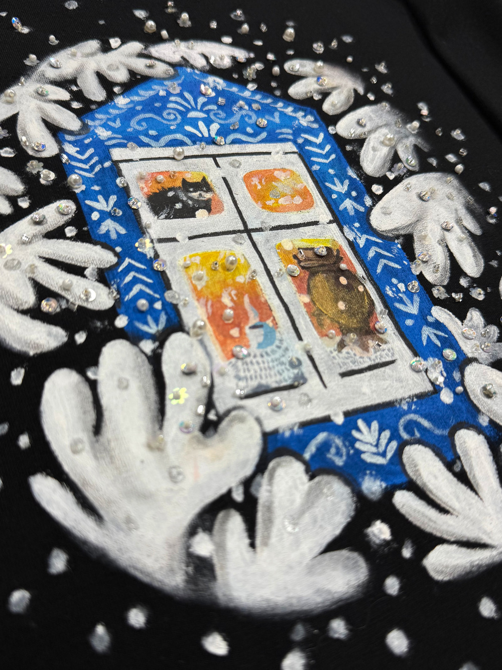 Футболка Зимнее окошко черная