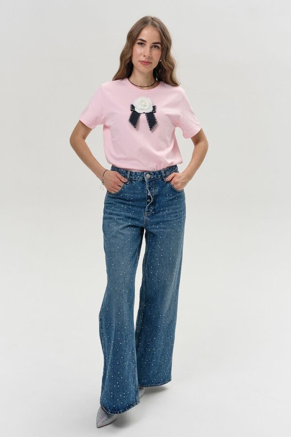 Футболка с камелией в стиле Chanel