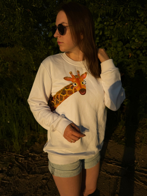 Свитшот с жирафом