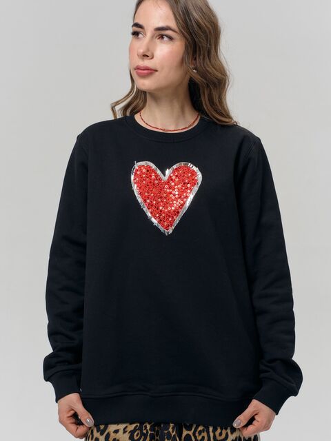 Свитшот черный с сердцем
