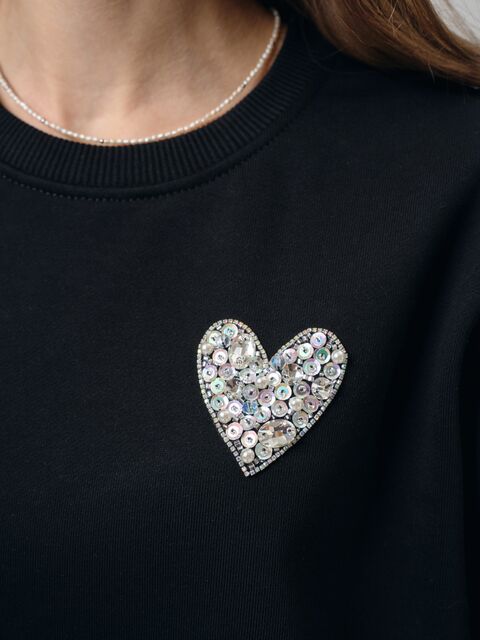 Свитшот черный с кристальным сердечком