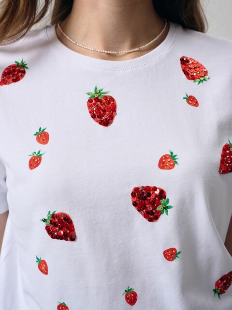 Футболка клубники