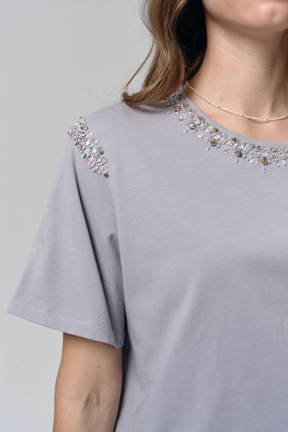 Футболка в стиле CHANEL пепельная