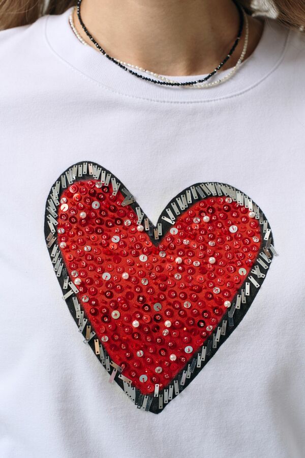 Лонгслив с сердцем