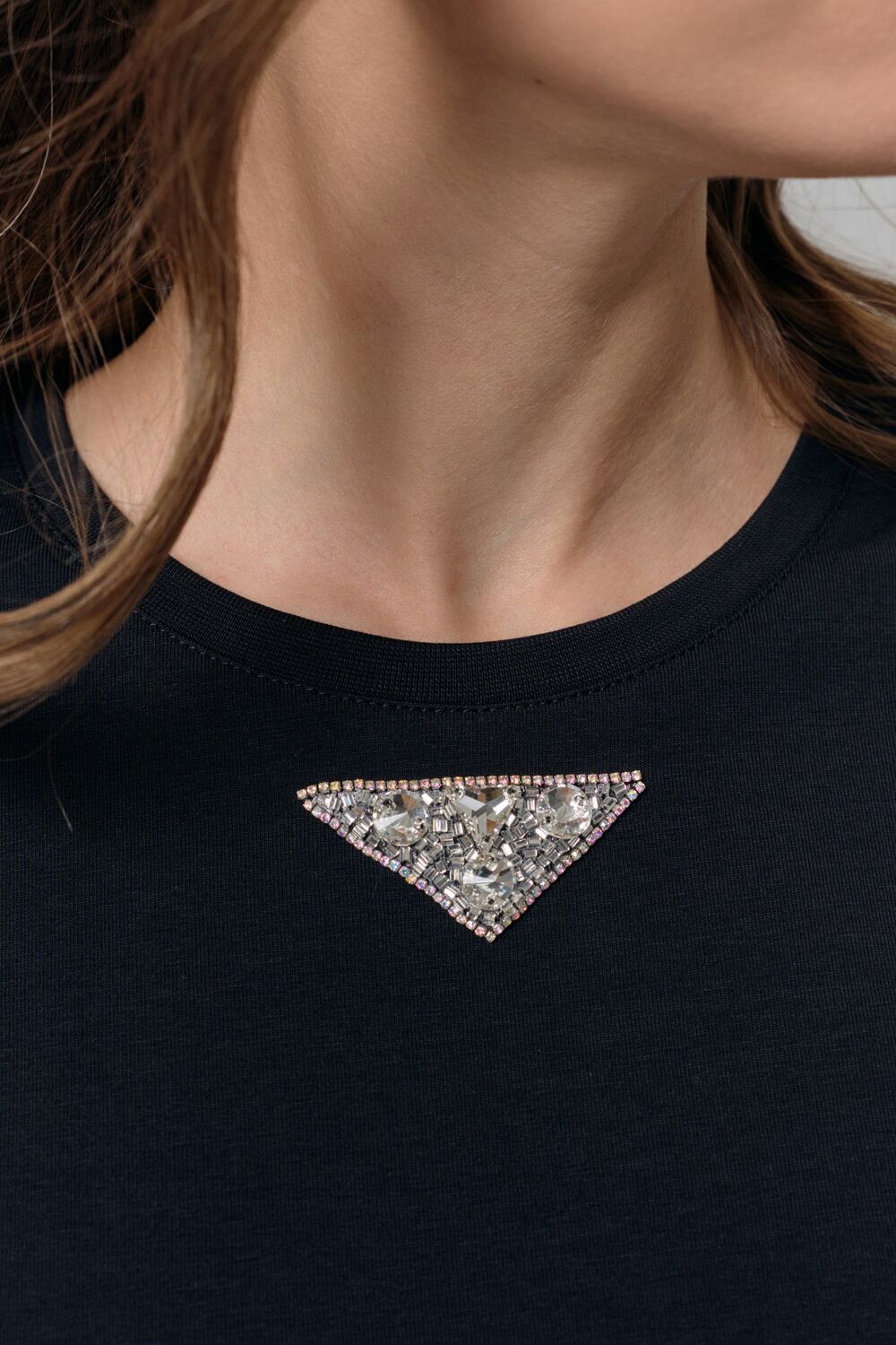 Футболка с кристальной вышивкой в стиле Prada