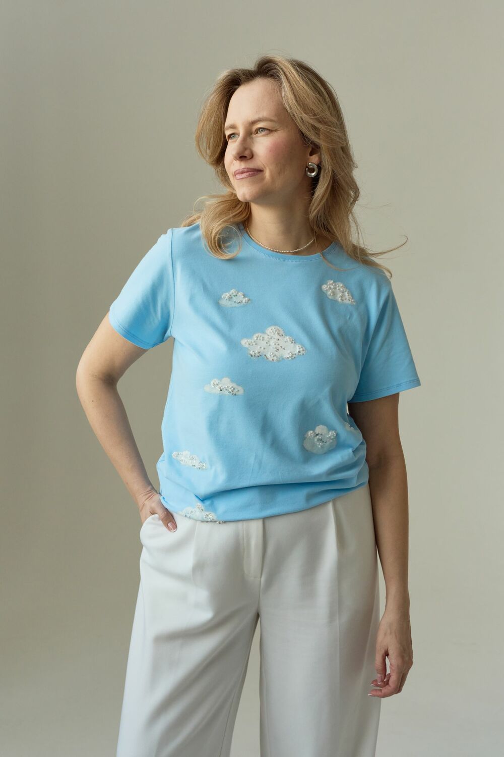 Футболка с облаками