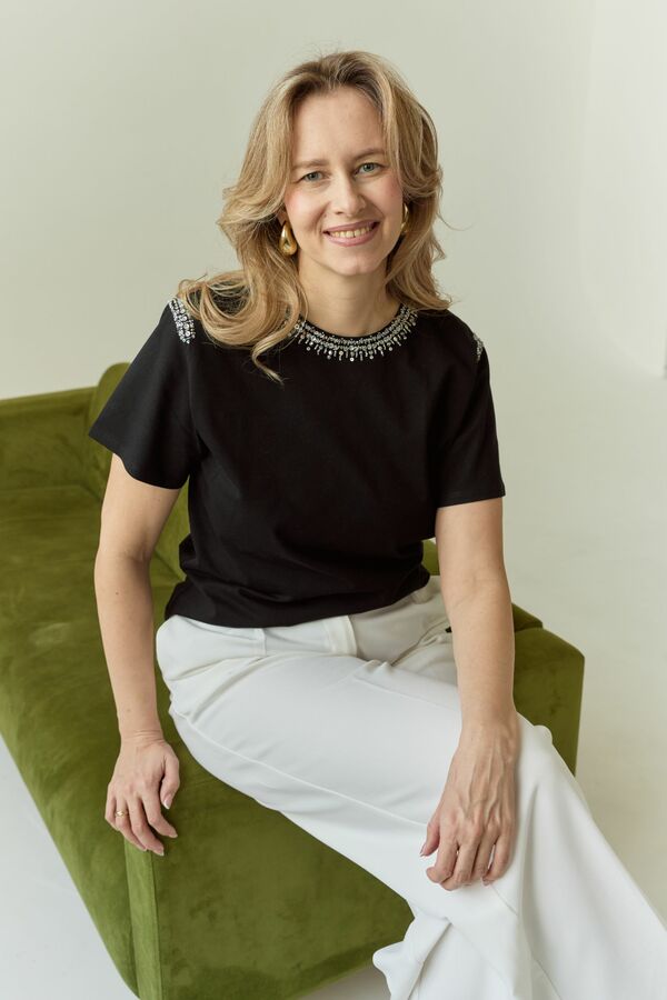 Футболка в стиле CHANEL черная