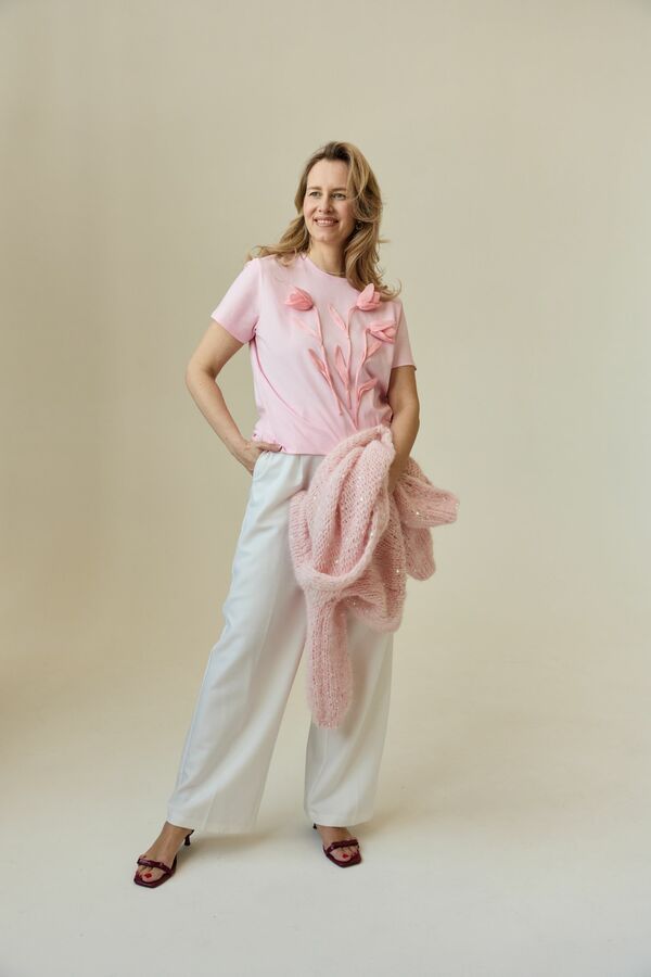 Футболка розовая с тюльпанами