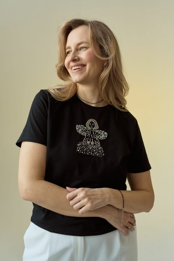 Футболка с кутюрным ангелом