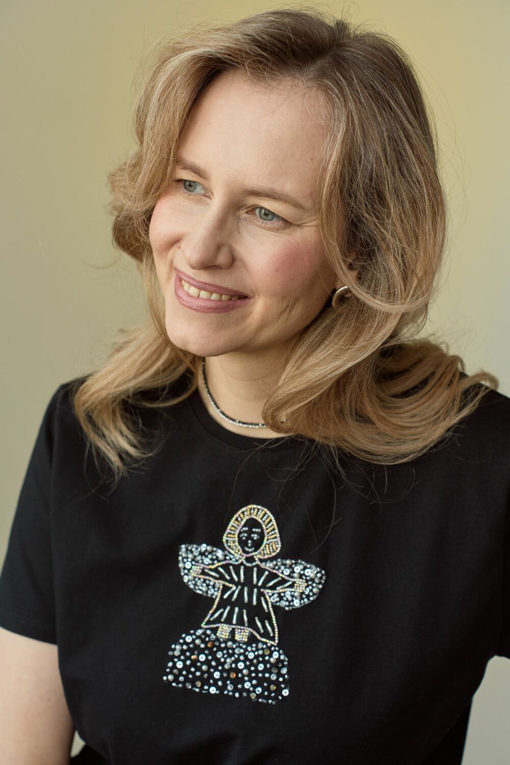 Футболка с кутюрным ангелом