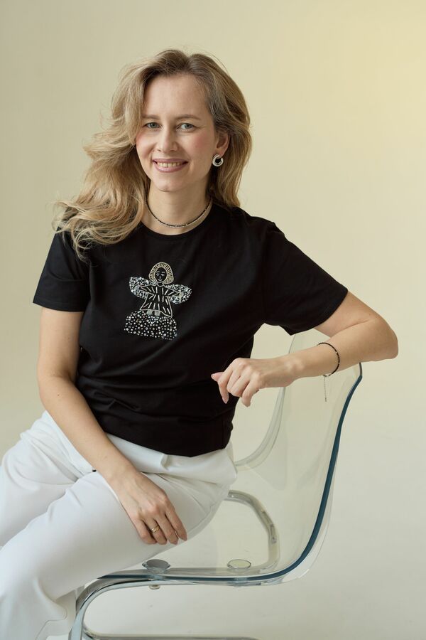 Футболка с кутюрным ангелом