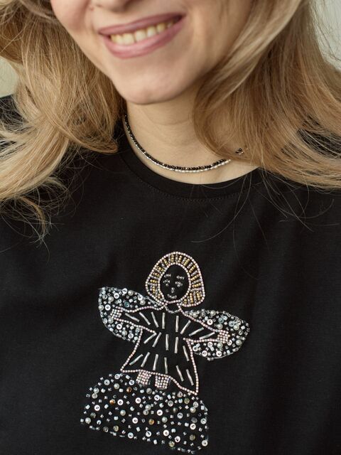 Футболка с кутюрным ангелом