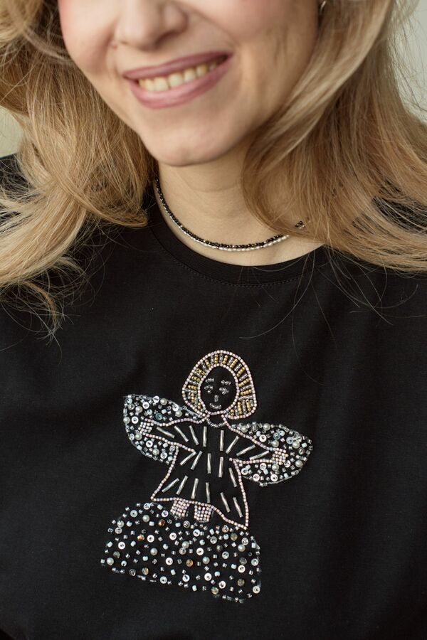 Футболка с кутюрным ангелом